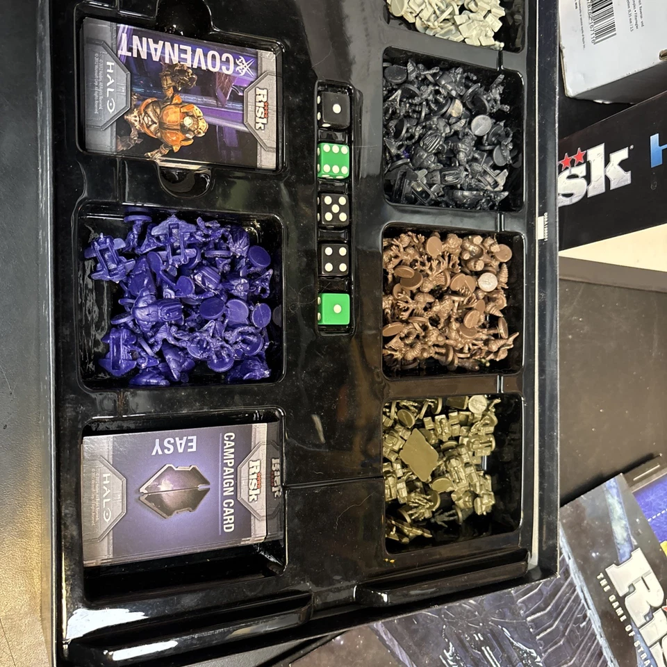 Complete Risk Halo Legendary Edition Board Game Hasbro 2012 - Image 3 of 4