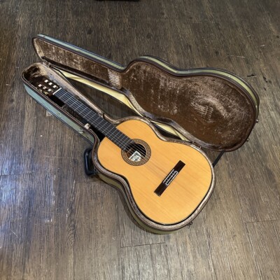 Classical Acoustic Guitar Asturias Standard Made in Japan S/N