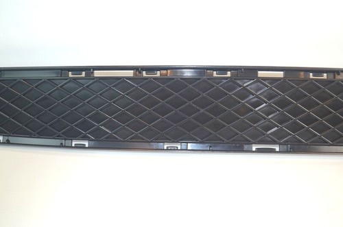 MERCEDES-BENZ C W203 00-07 Stoßstange Gitter Blende Vorne Mitte Unten  - Picture 2 of 5