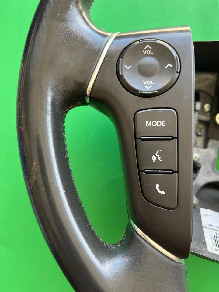 2013 Hyundai Genesis кожаный руль с переключателем управления OEM - Изображение 2 из 4