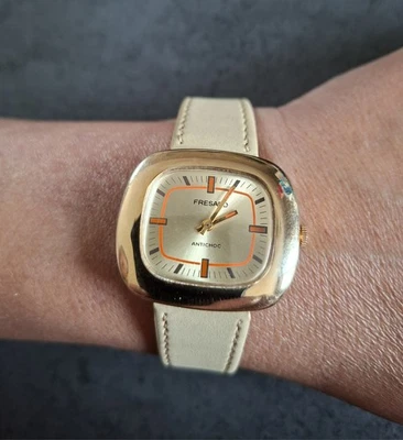 Montre mécanique vintage femme non testée - Pièce ancienne à