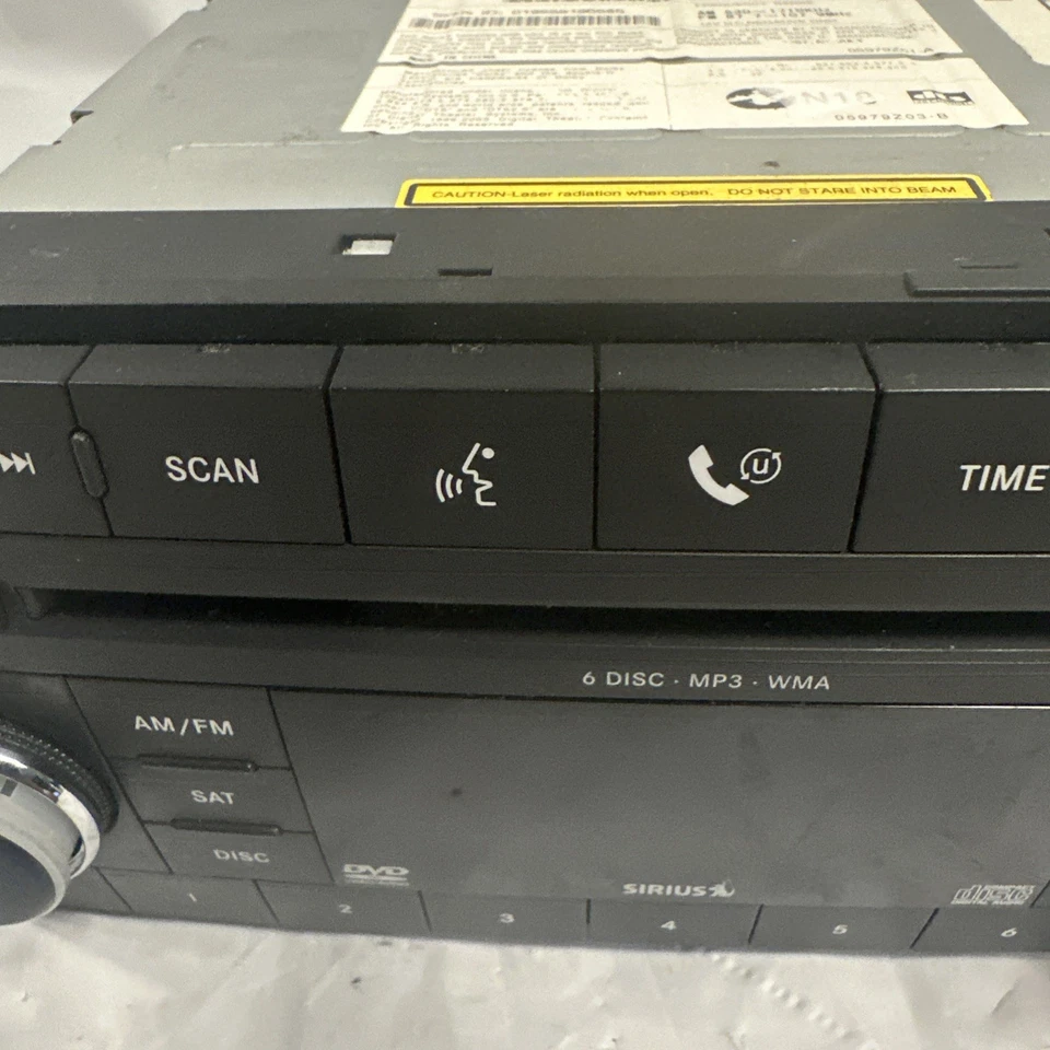 Chrysler Sebring 2007-2011 radio AM FM 6 discos DVD CD con satélite 05064922AG REQ Foto 4 de 4