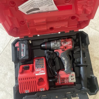 Milwaukee Electric - Variable Speed M18 Fuel. 1/2 Hammer Drill-Driver KIT