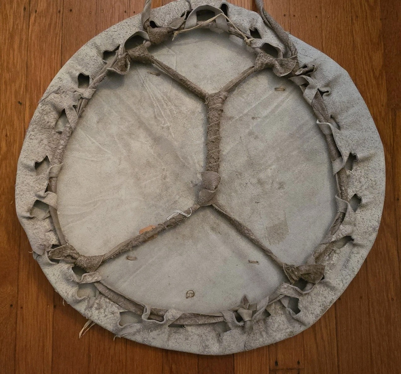 NATIVE AMERICAN CEREMONIAL LEATHER SHIELD, PAINTED "ANIMAL CLAN"  SD-0621*05689