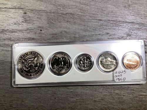 1989 D Birth Year Coin Gift Set Uncirculated-121223-48 - Picture 2 of 4