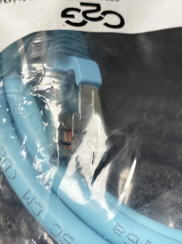 New C2G 6ft Cat6a Ethernet Cable - Snagless shielded-blue #00745 - Image 4 of 4