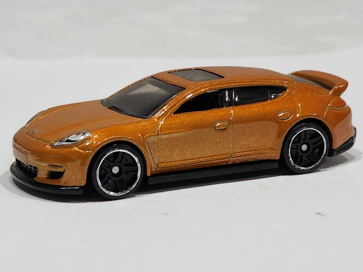 Hotwheels Porsche Panamera 2013 | HW Exotics | Burnt Orange