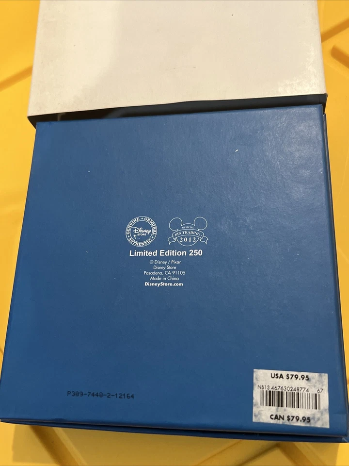 Disney Store Finding Nemo Diorama Pin Boxed Set LE 250! 3D 4 Pin Set -Super Rare - Image 2 of 4