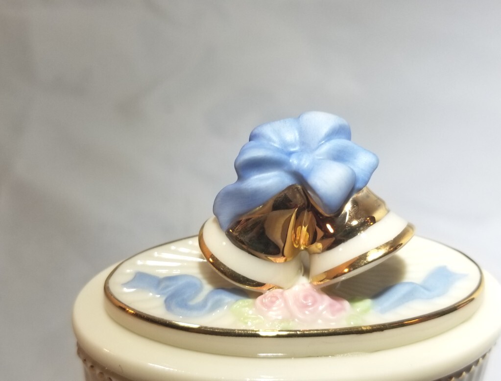 Lenox China Treasures Collection Anniversary Love Endures Trinket
