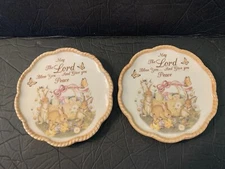 Set 2 Cracker Barrel Easter Bunny Basket Rabbit Eggs Susan Winget 5" Plates