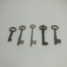 Lot of 5 Vintage Skeleton Keys . Various Sizes and Countries, Germany