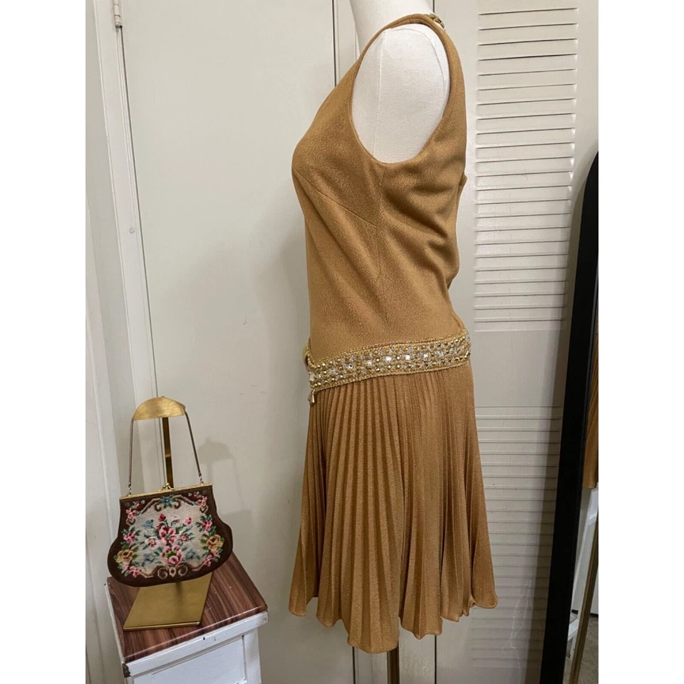 Vintage 1960’s Shimmery Metallic Gold MOD/Cocktail Original Jr. Them NY Dress - Image 4 of 4