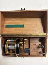 ABU Ambassadeur 5000 C Deluxe CDL Baitcaster Reel in Wood Presentation Box