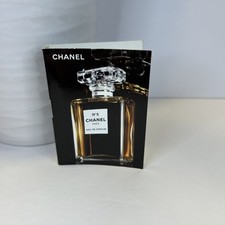 Vintage 2006 Chanel No 5 Eau De Parfum Mini Spray 1.5 ml, Carded Echantillon