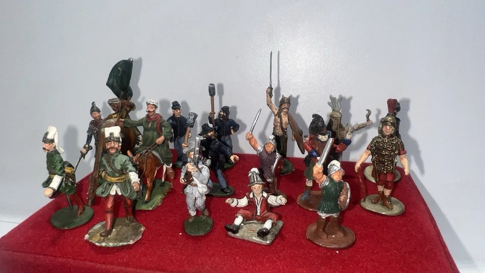 Lote de 17 soldados de metal pintado - figuras históricas mixtas de 20-40 mm Foto 3 de 4