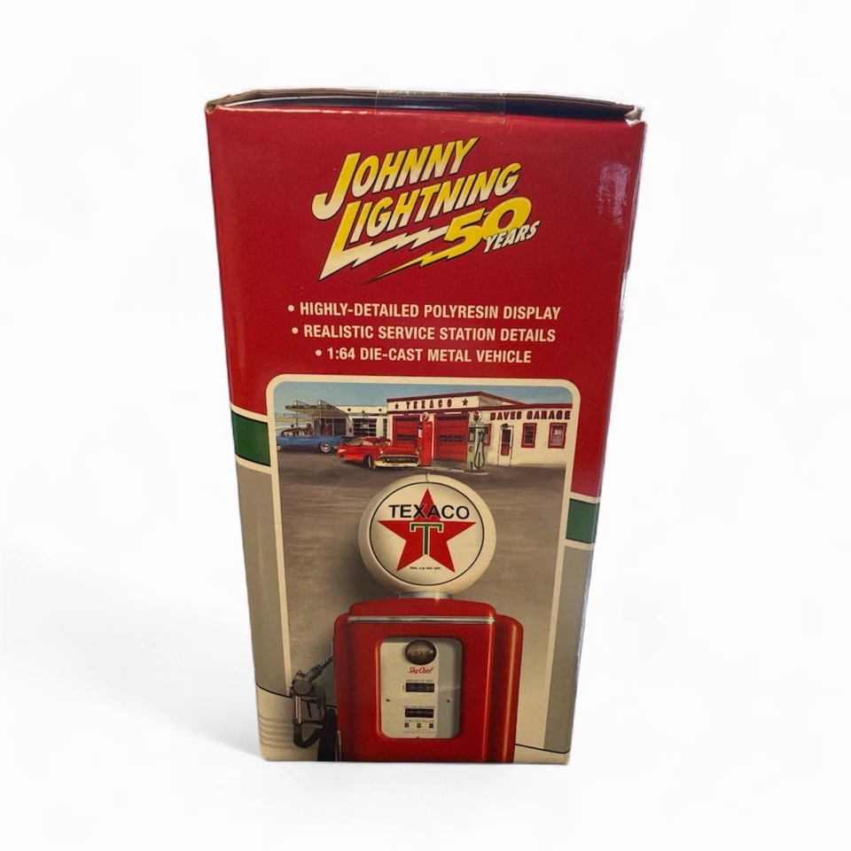 ¡PERSECUCIÓN! White Lightning! Estación Texaco de resina diorama y camioneta Chevrolet 1965 Foto 4 de 4