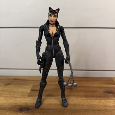 DC Direct Batman: Arkham City Catwoman Series 2 Figure *ARM BROKEN READ!