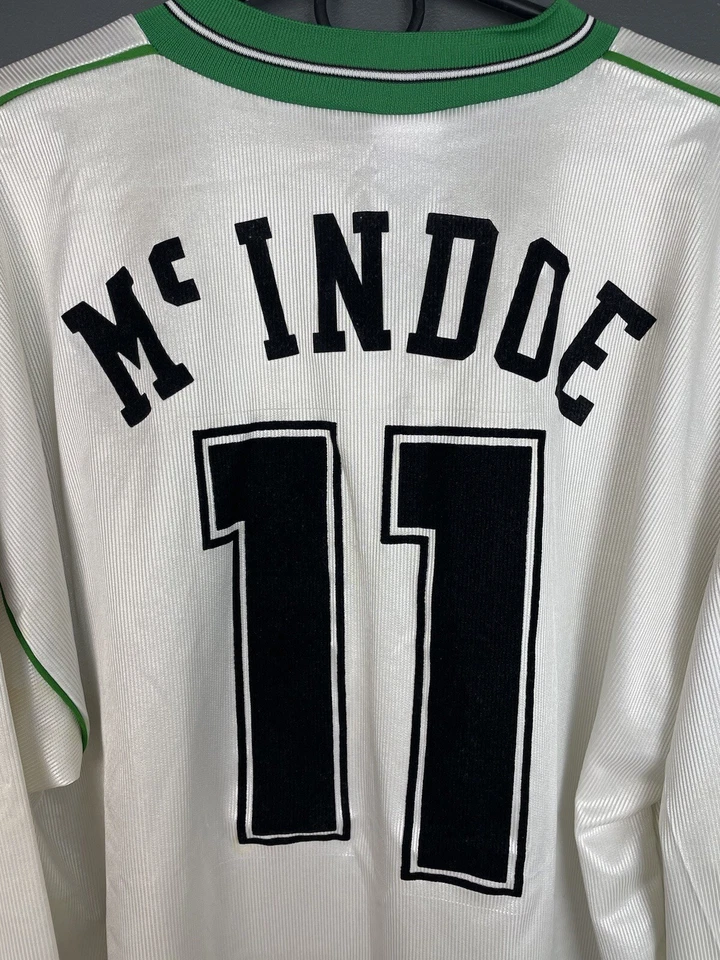 YEOVIL TOWN 2002/2003 MATCH WORN AWAY FOOTBALL LONG SLEEVE #11 MCINDOE SIGNED - Image 3 of 4