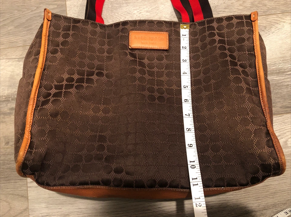 De colección Pañal Kate Spade Clásico Logo Estampado Tela Y Cuero Foto 3 de 4