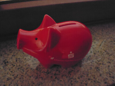 Spardose rot Sparkasse Ich bin aus recyceltem Kunststoff OHNE Schlüssel Sparsau