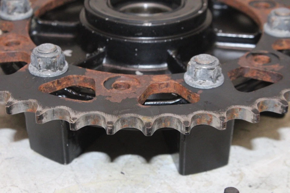 09-17 YAMAHA FZ6R OEM CONJUNTO DE COJINETE DE PIÑÓN TRASERO Foto 4 de 4