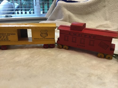 Antique Strombecker Wooden Train and Car Set of Four - LARGE CARS - Picture 12 of 12