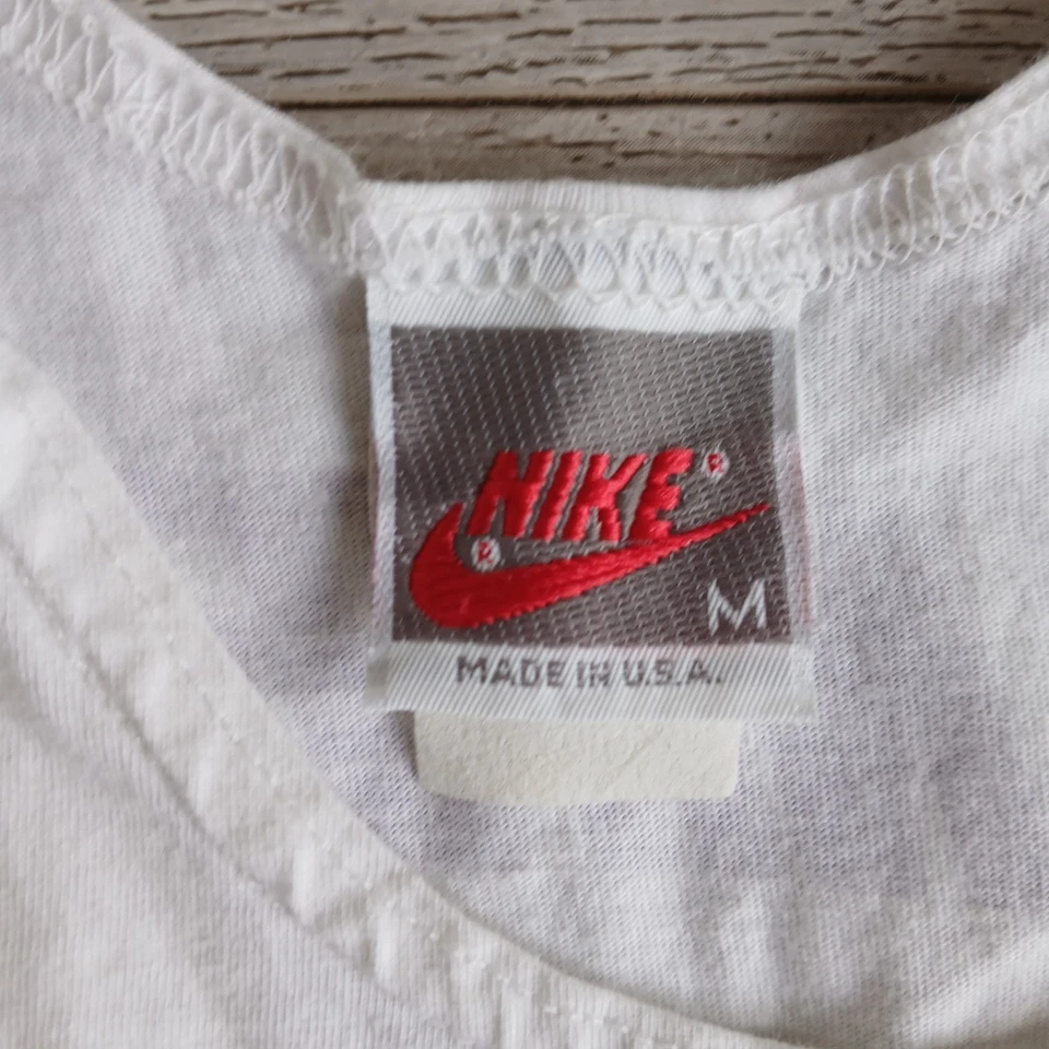 Camiseta sin mangas Nike vintage hecha en EE. UU. blanca púrpura azul años 90 gráfico espalda deportiva M Foto 4 de 4