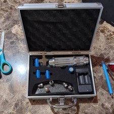 Chargable Battery Powered Powerful Laser Pointer With Case And Design Caps