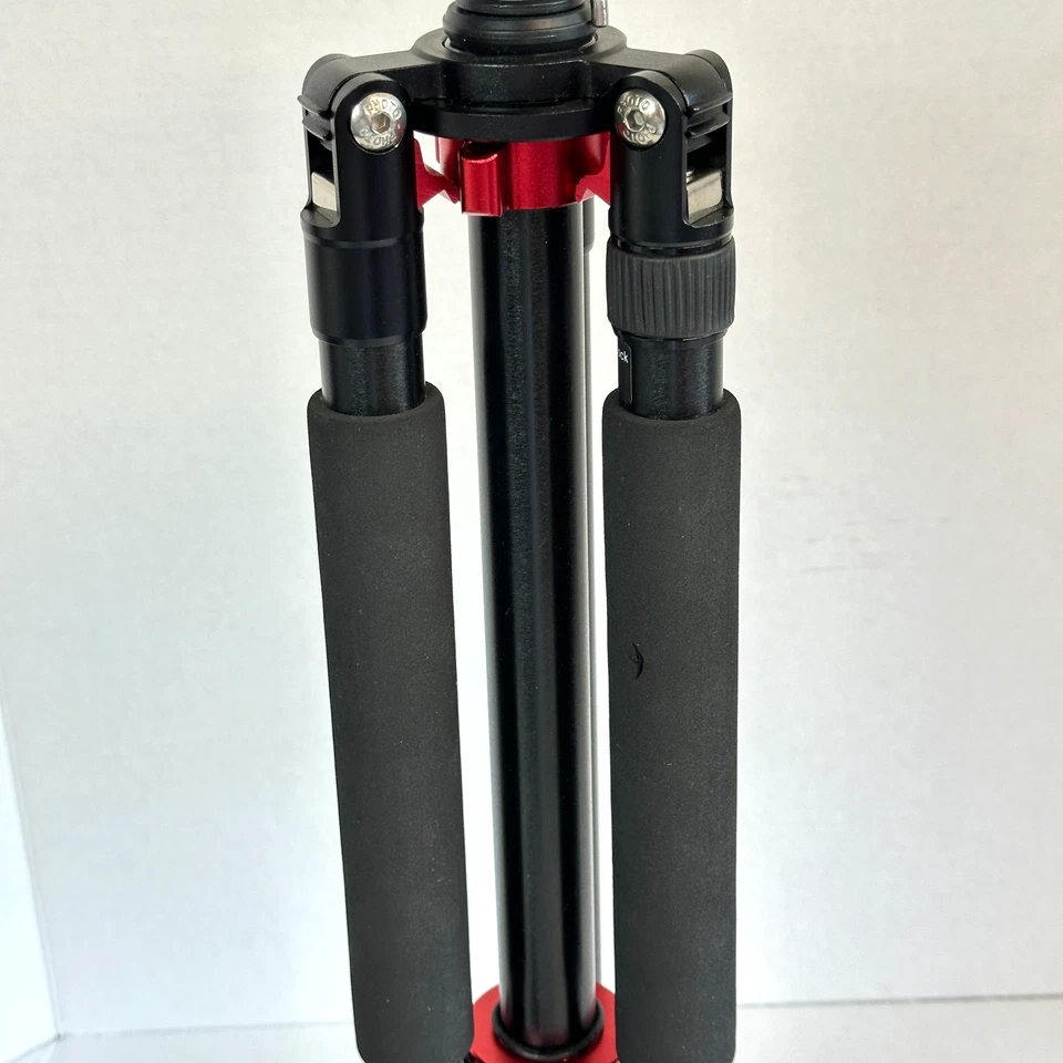 Câmera DSLR preta alumínio tripé profissional cabeça esférica ZOMEI M8 - Leia - Imagem 3 de 4