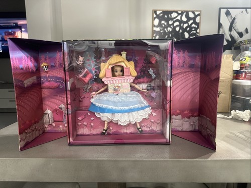 New Disney Alice In Wonderland Collector Doll Mattel Creations 100 Years - Picture 5 of 10