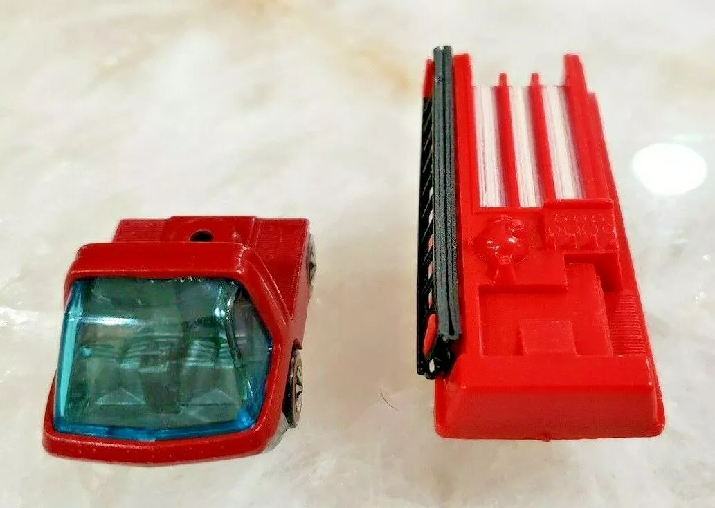 1970 Redline Hot Wheel - FIRE ENGINE - RED