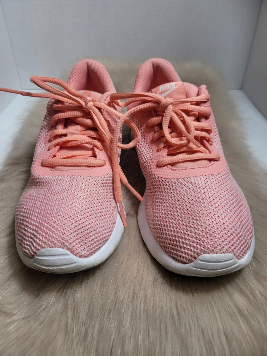 Nike tanjun cheap rose white