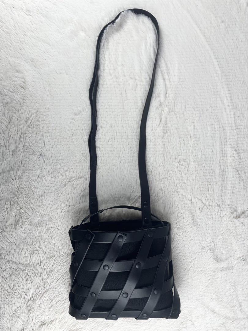 ISSEY MIYAKE 2WAY Shoulder Bag SPIRAL GRID Black From Japan ISSEY MIYAKE 2WAY Shoulder Bag SPIRAL GRID Black From Japan