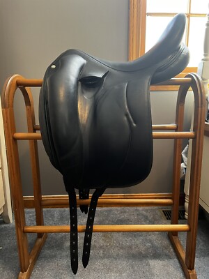 Devoucoux Dressage Saddle Mendia Monoflap 17.5'' Medium Tree