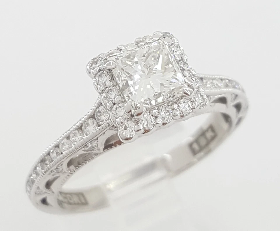 Anillo de compromiso TACORI 2618PR5 corte princesa halo diamantes 1,26 quilates 18 k Rt $10.690 Foto 4 de 4