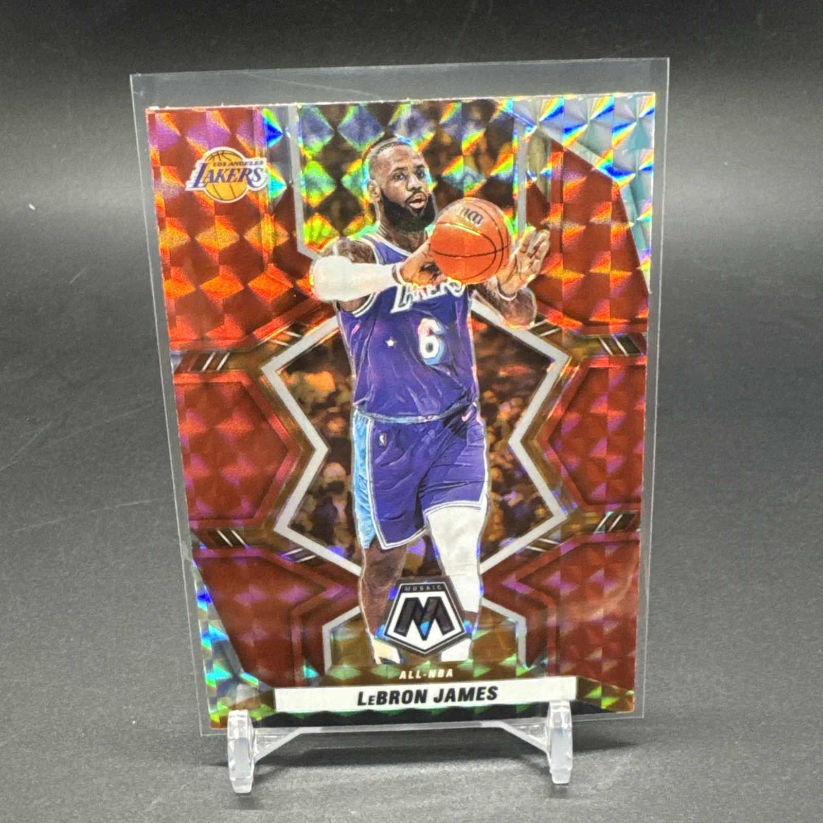 2021-22 Mosaic Basketball All NBA Base Red #286 LeBron James LOS ANGELES LAKERS
