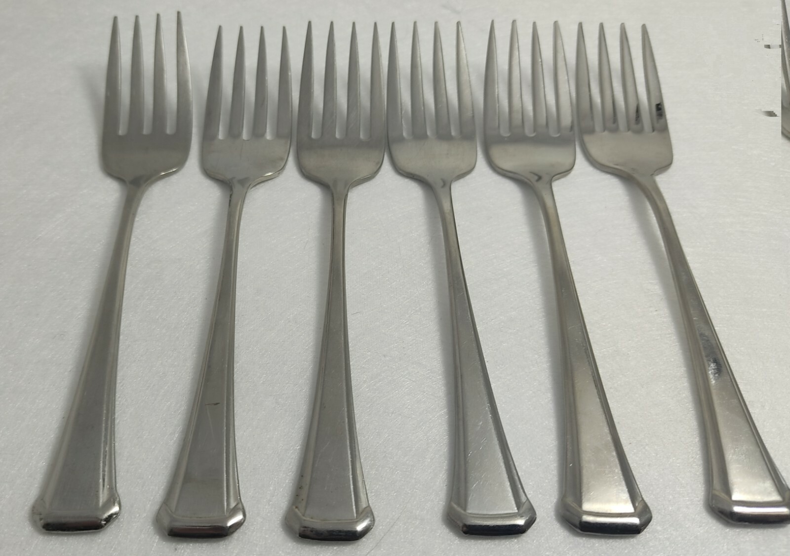 Oneida Maestro Aberdeen flatware your choice of pieces or 42 PC set serve 8