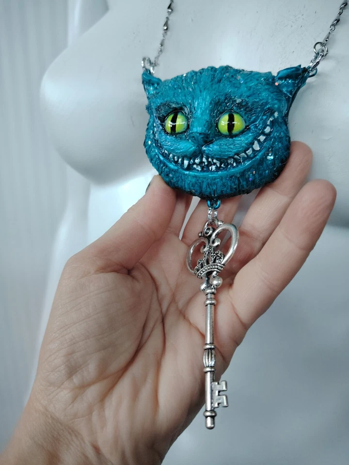 Cheshire Cat Alice in Wonderland Cat Jewelry Necklace Key Padlock Pendant Charm - Image 4 of 4