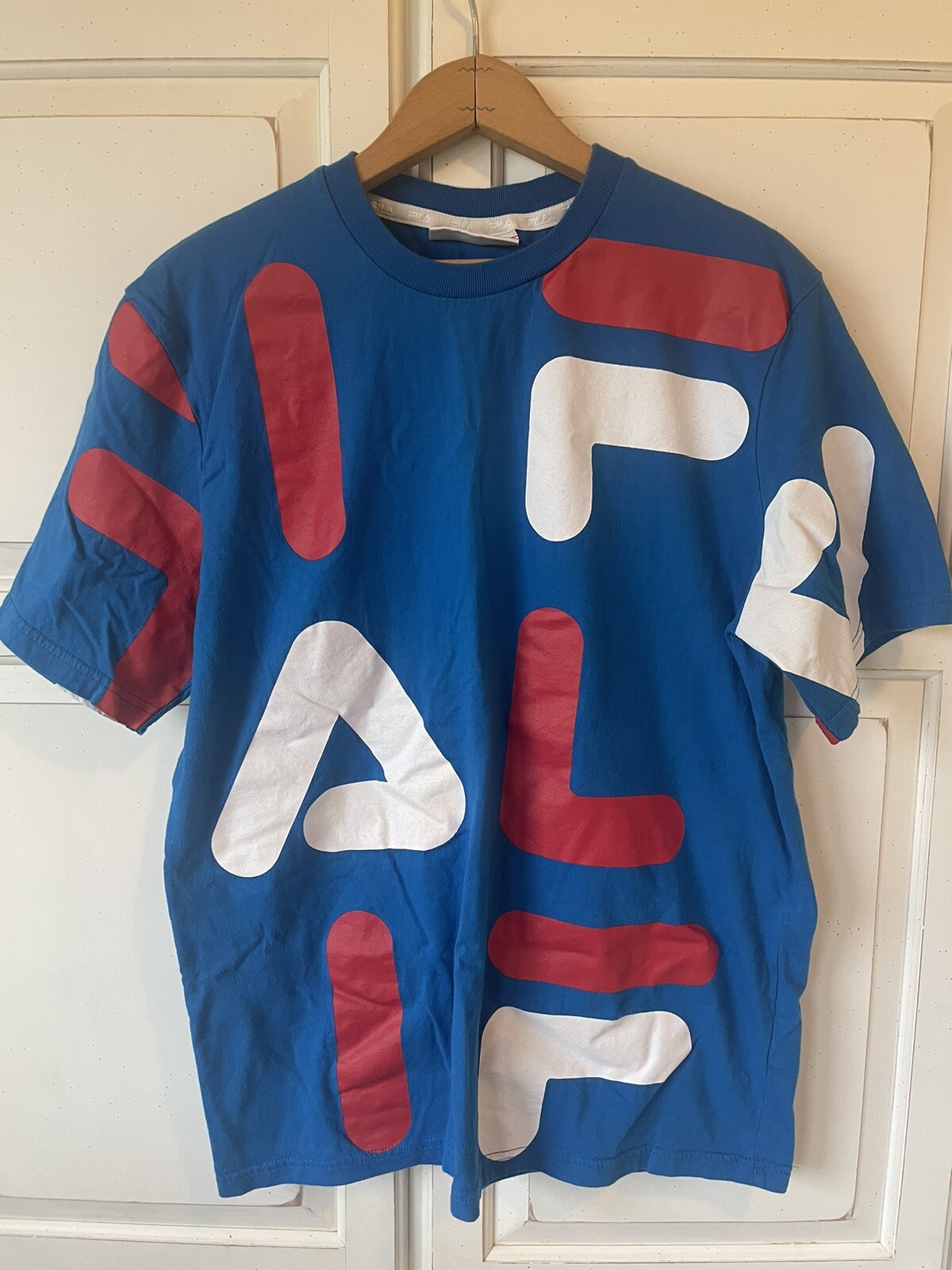 FILA All Over Spell Out Exploding Grahpic Blue Red White Men T Shirt MED LARGE