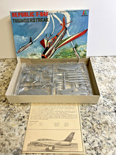 Modellino Italaerei Italeri scala 1:72 Repubblica F-84F Thunderstreak in scatola COMPLETO