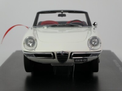 Autoart Alfa Romeo 1600 Duetto Spider white 1966 1/18 70136 | eBay