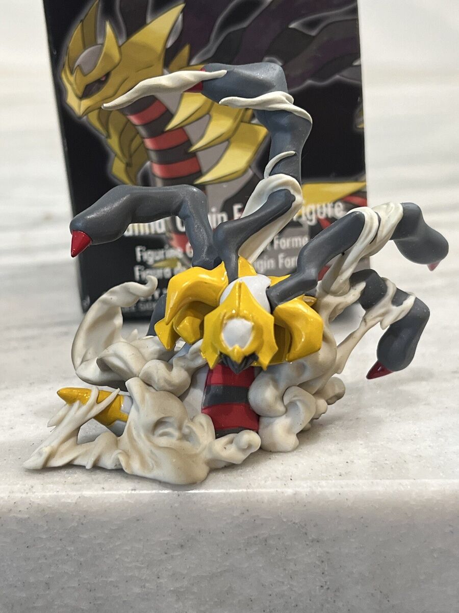 Pokémon Platinum Version - Giratina Origina Figure (2009) in Original Box