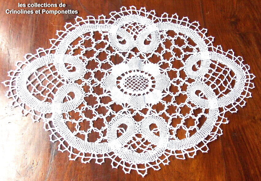 Napperon dentelle aux fuseaux main Bruges ovale blanc 25x35 cm centre de table