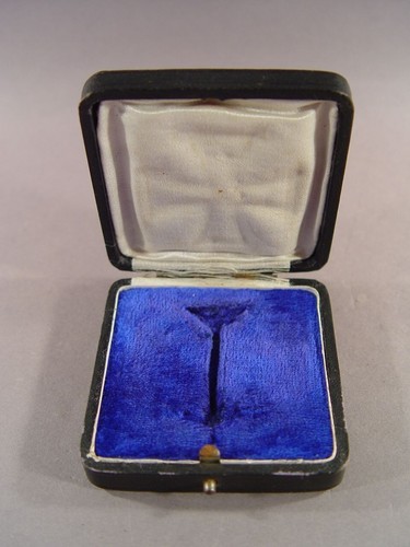 143752: ESTUDIO DE CONCESIÓN para EK 1ª Clase 1914, en aguja, tapa de estuche con EK - Imagen 3 de 8