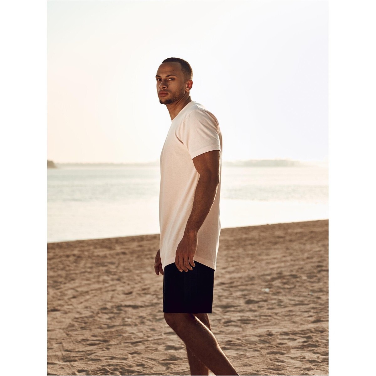 Urban Classics Herren T-Shirt Shaped Long Tee extra lang oversize 