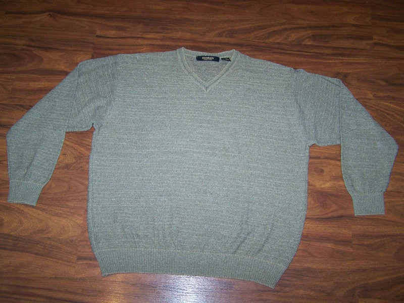 Men’s BACHRACH Long-Sleeved V-Neck Sweater Beige Silk & Cotton & Acrylic L Made 