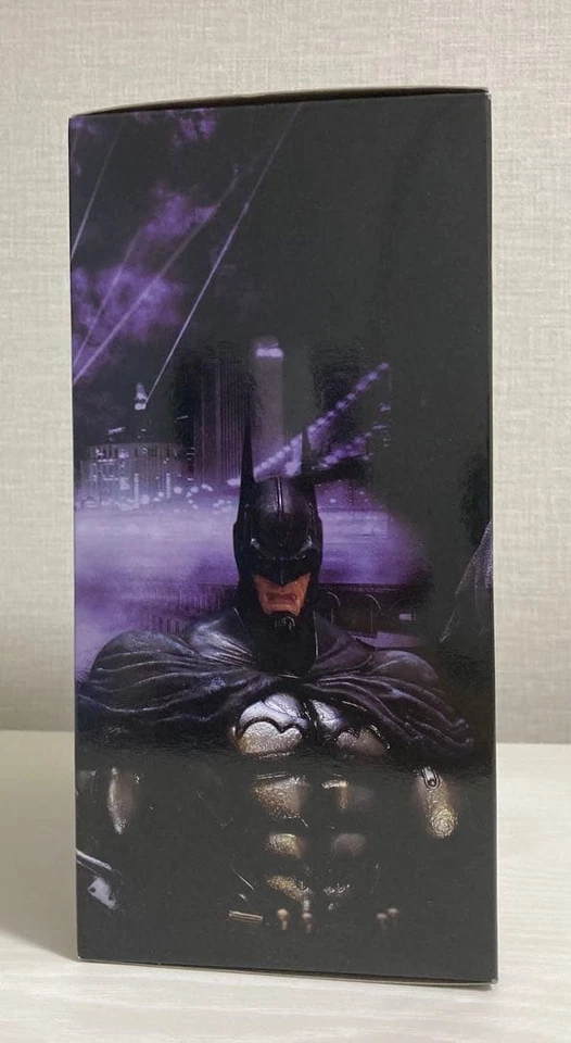 Figurine Play Arts Kai Batman Arkham Asylum Armored Batman neuve - Photo 3/4