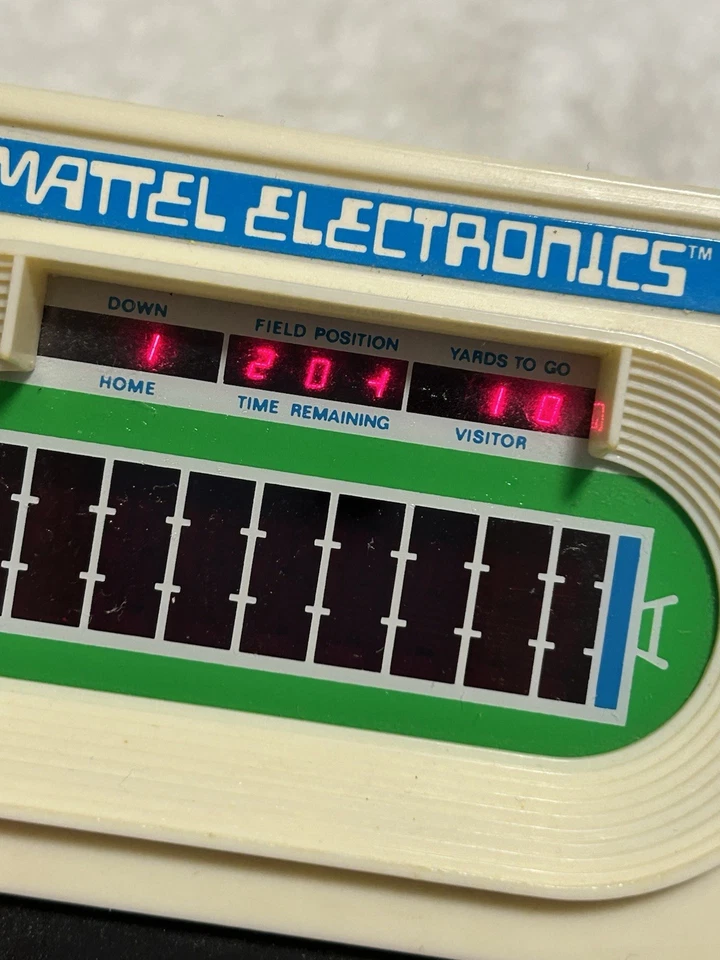 De colección 1977 Mattel Electronics Fútbol 1, Probado Completamente Funcionando, Juego Portátil Foto 2 de 4