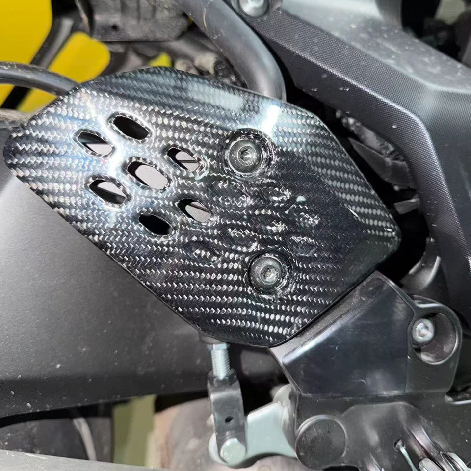 for Yamaha MT-07 2025+ mt 07 2025+100% Carbon Fiber Pedal Protection Board Pedal - Image 4 of 4