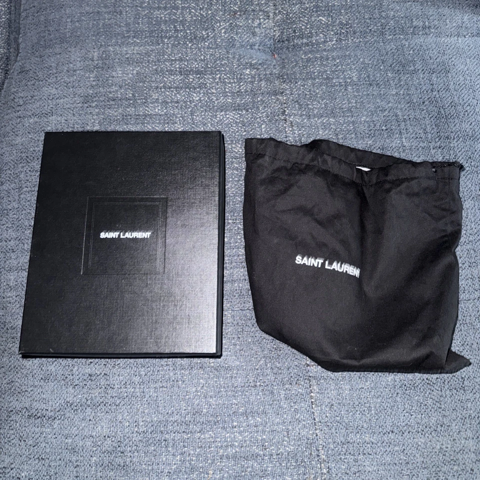 Auténtico bolso cinturón negro YSL  Foto 3 de 4